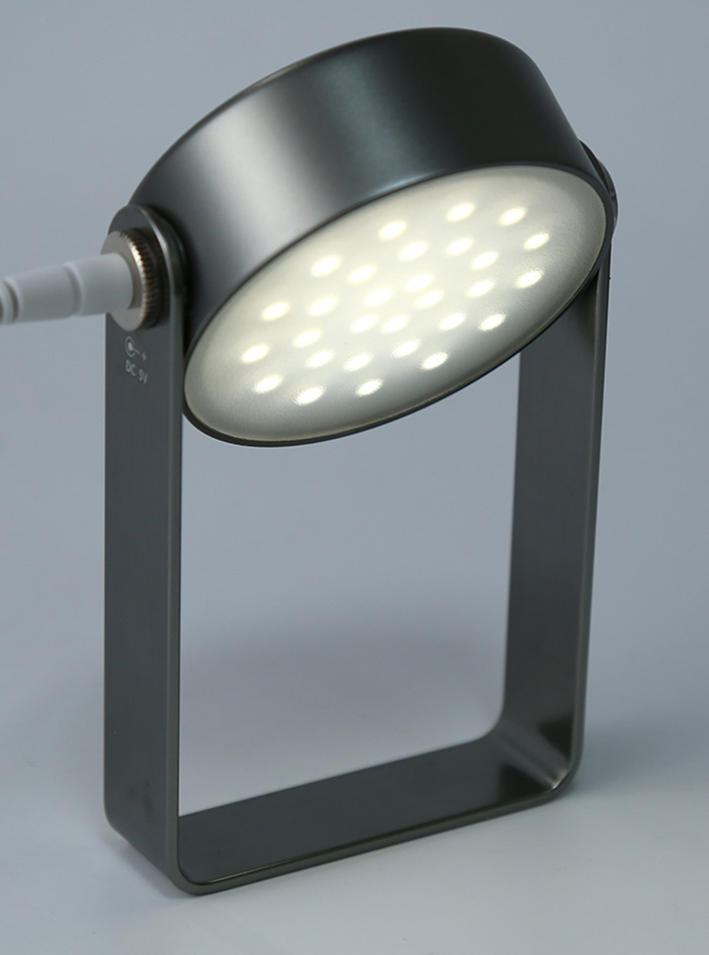 2W 29 LEDs Outdoor Multi-functional Waterproof LED Light Desk Lamp with USB Charging Port
